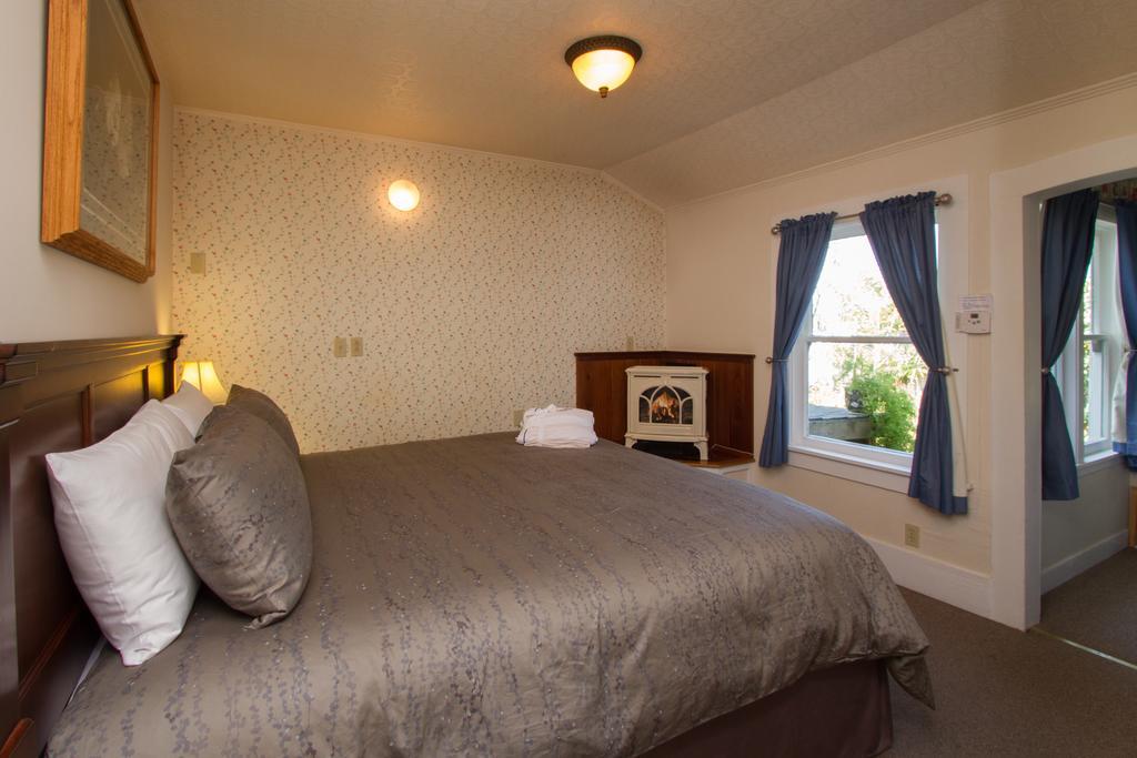 Sweetwater Inn And Spa Mendocino Room photo