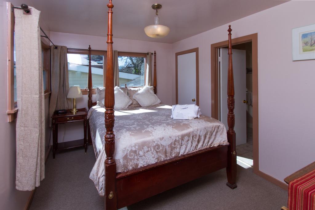 Sweetwater Inn And Spa Mendocino Exterior photo