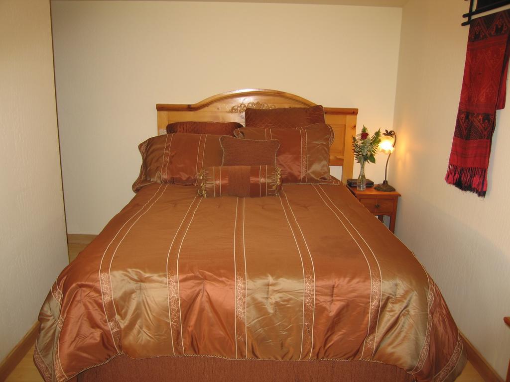 Sweetwater Inn And Spa Mendocino Room photo